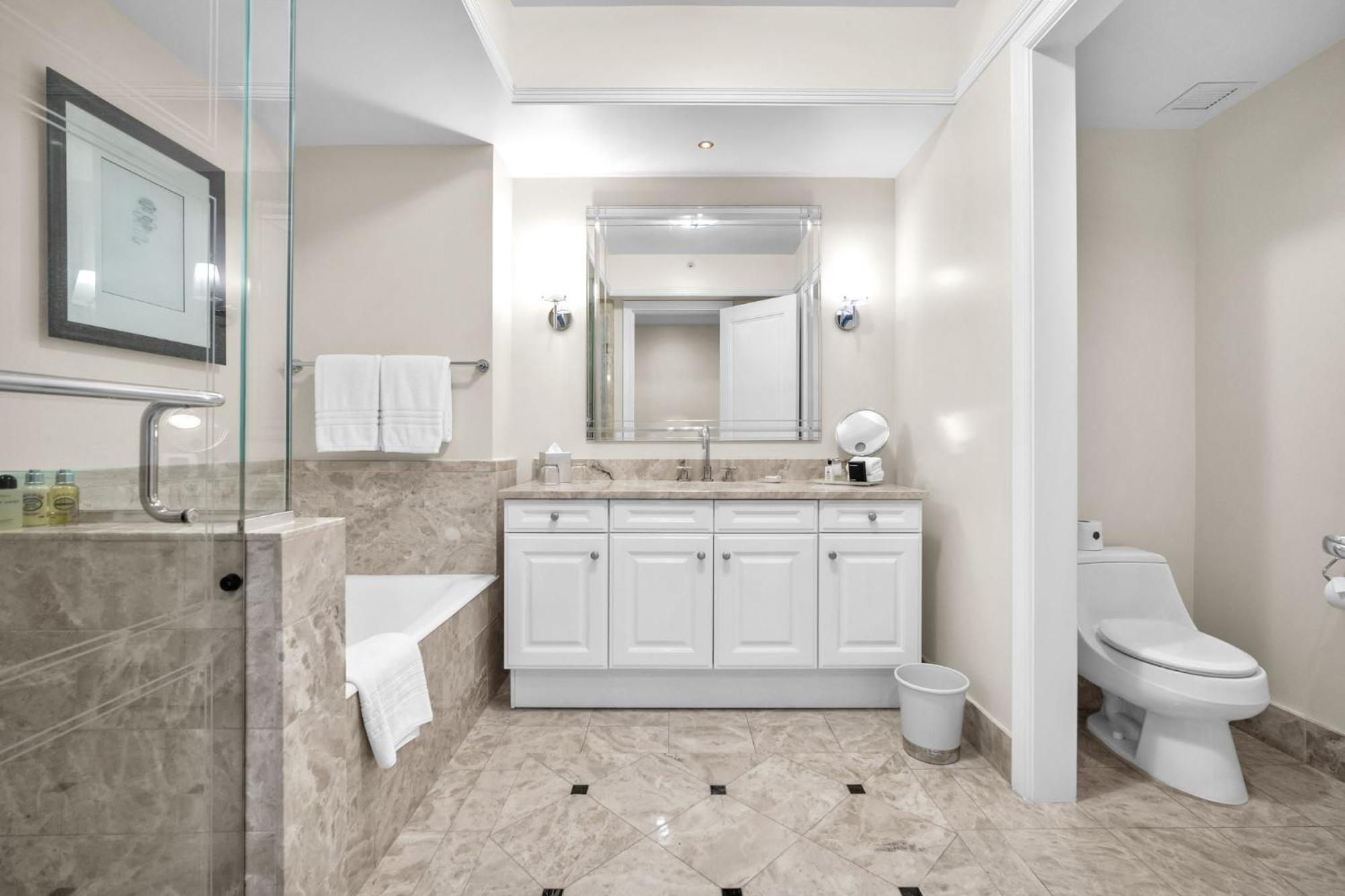 2 Bedroom Or King Studio Suites Four Seasons Hotel Miami Free Wi-Fi & Free Parking Экстерьер фото