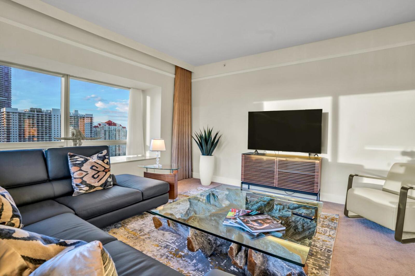 2 Bedroom Or King Studio Suites Four Seasons Hotel Miami Free Wi-Fi & Free Parking Экстерьер фото