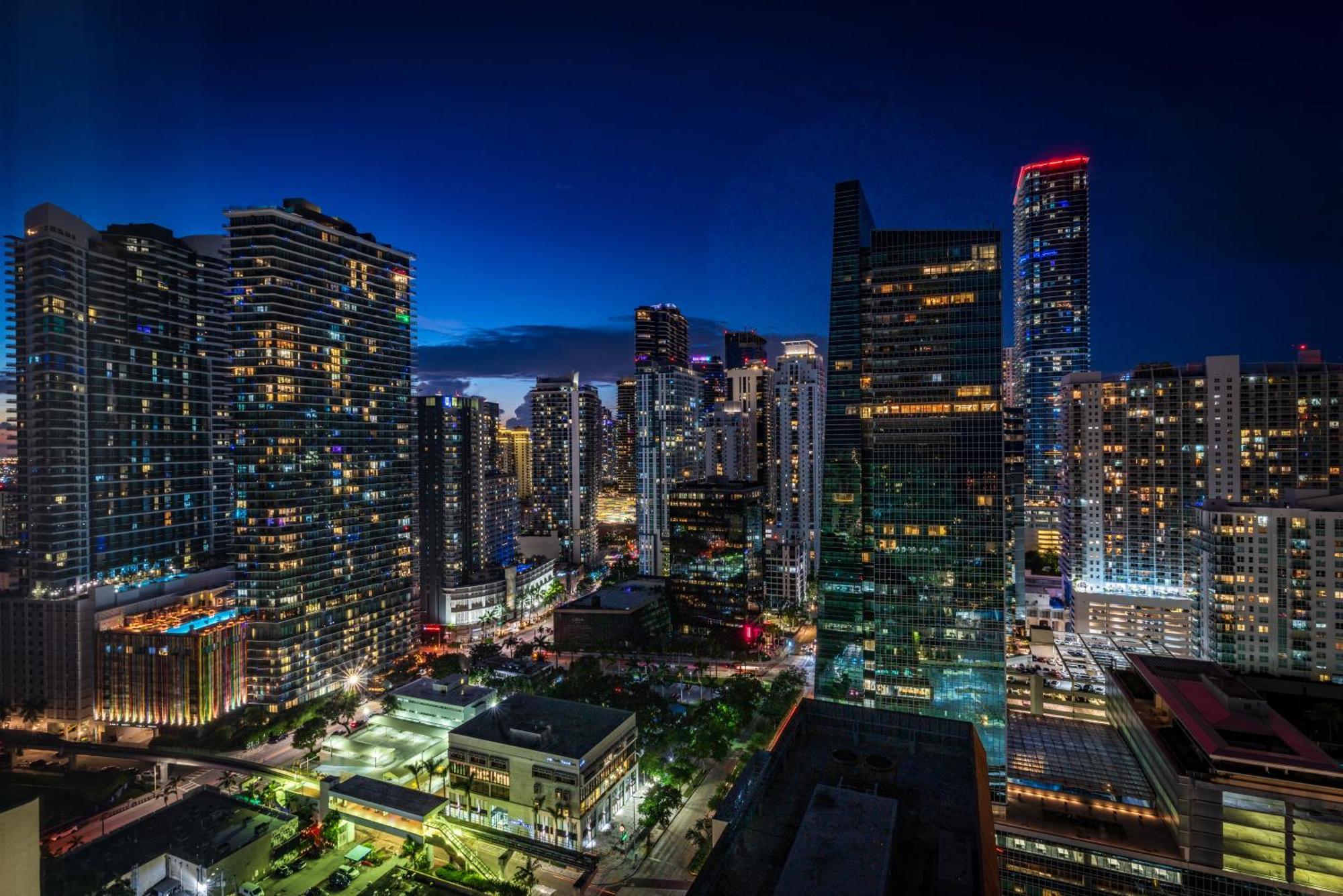 2 Bedroom Or King Studio Suites Four Seasons Hotel Miami Free Wi-Fi & Free Parking Экстерьер фото