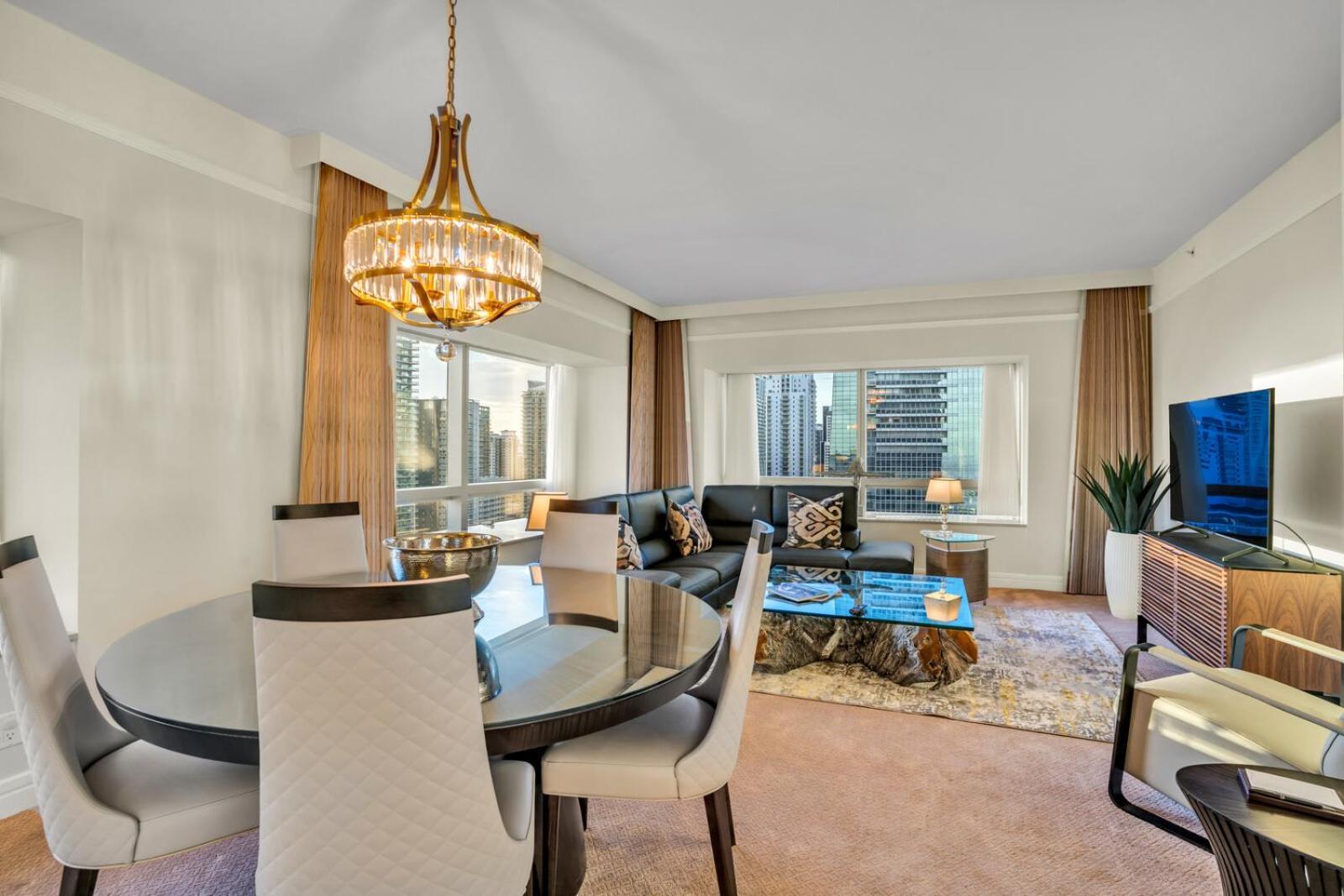 2 Bedroom Or King Studio Suites Four Seasons Hotel Miami Free Wi-Fi & Free Parking Номер фото